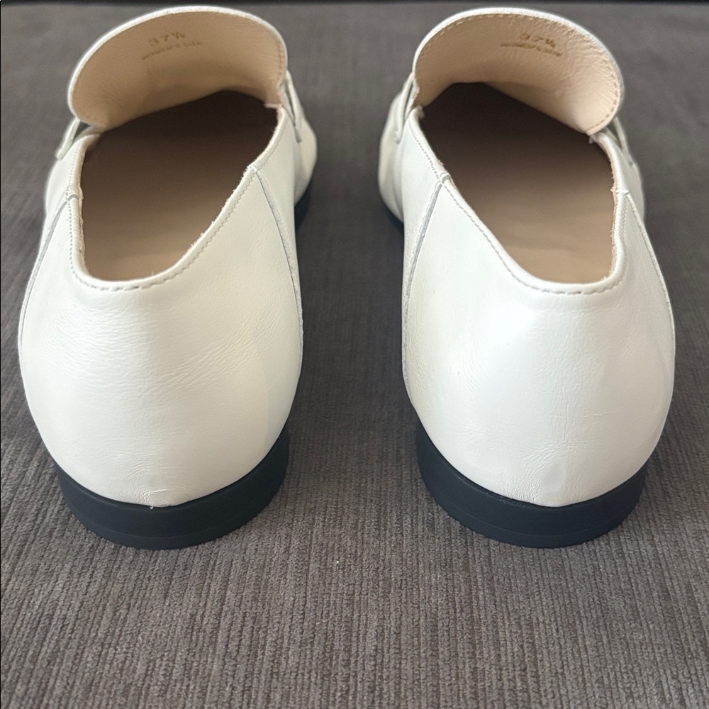 NWOB Tod’s loafers with gold chain detail - Picture 3 of 6